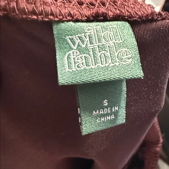 Wild Fable Burgundy Satin Slip Midi Skirt Black Lace Trim Womens Small - Picture 7 of 8